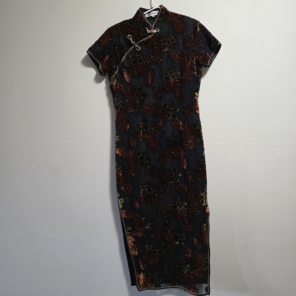 Black vintage elegant Chinese maxi dress leaves embroidered suede allover - Picture 1 of 10